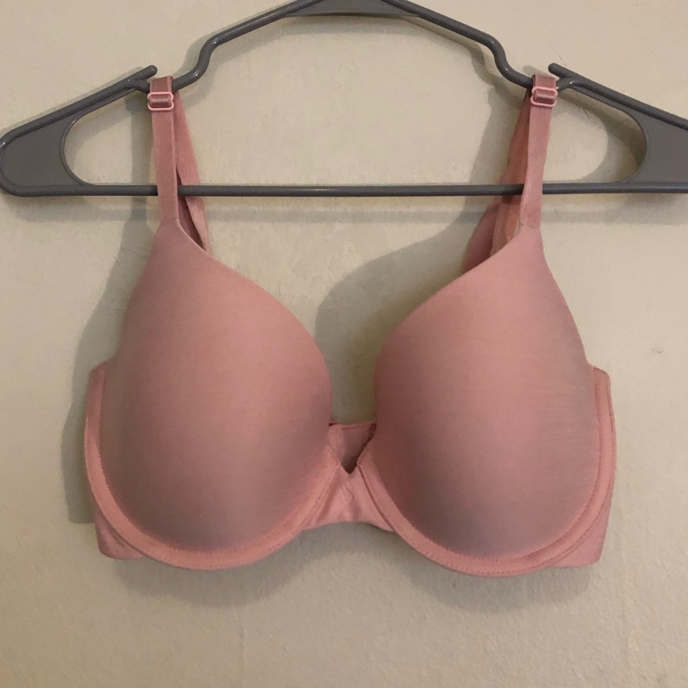 Victoria’s Secret 32DD Uplift Semi Demi Bra